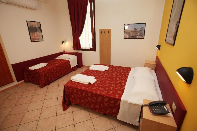 Hotel Mantegna Stazione Мантова Екстериор снимка